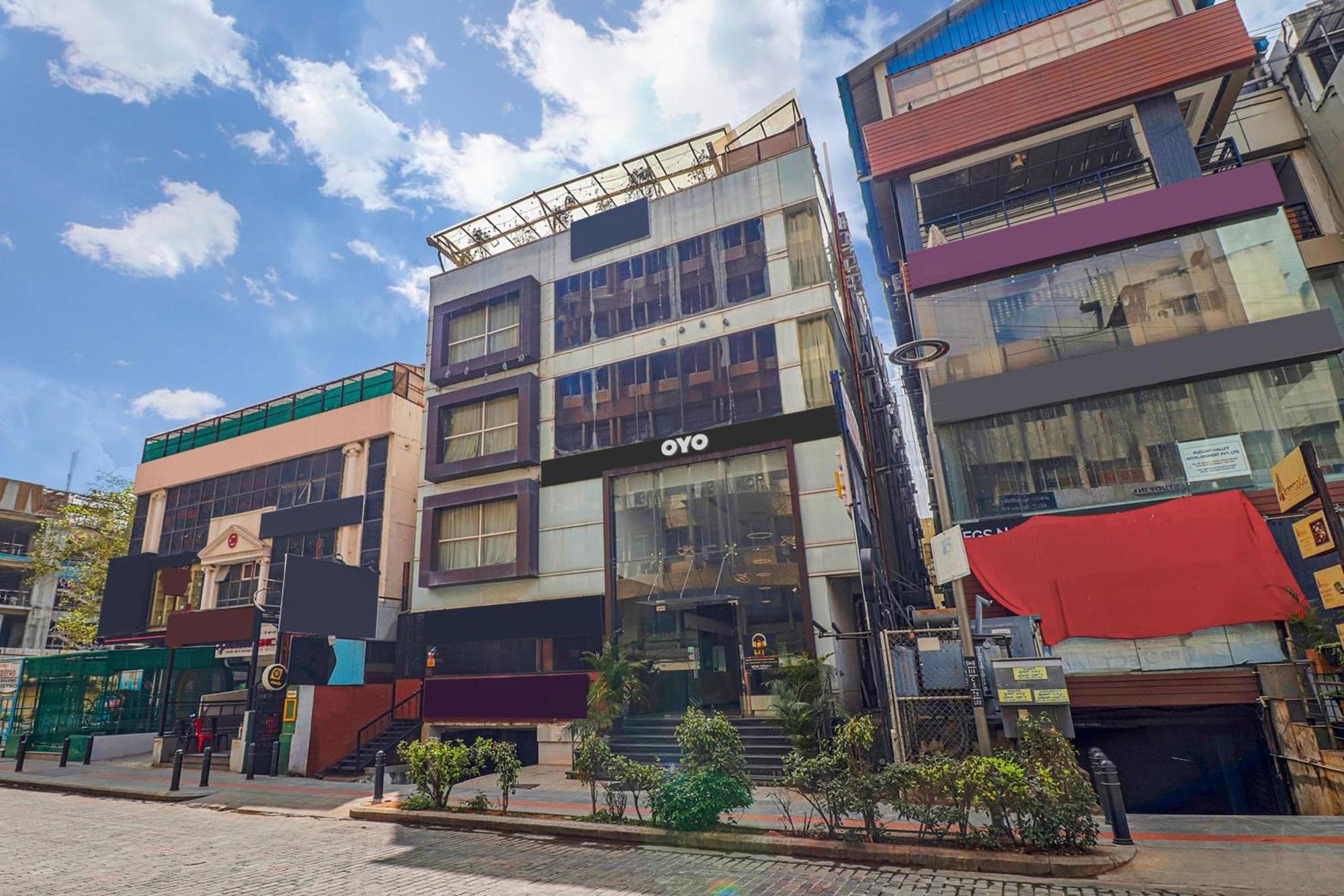 Collection O 29 Church'S Inn Near Cubbon Park Bangalore Bagian luar foto