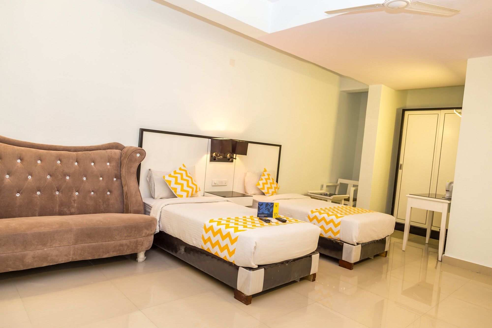 Collection O 29 Church'S Inn Near Cubbon Park Bangalore Bagian luar foto
